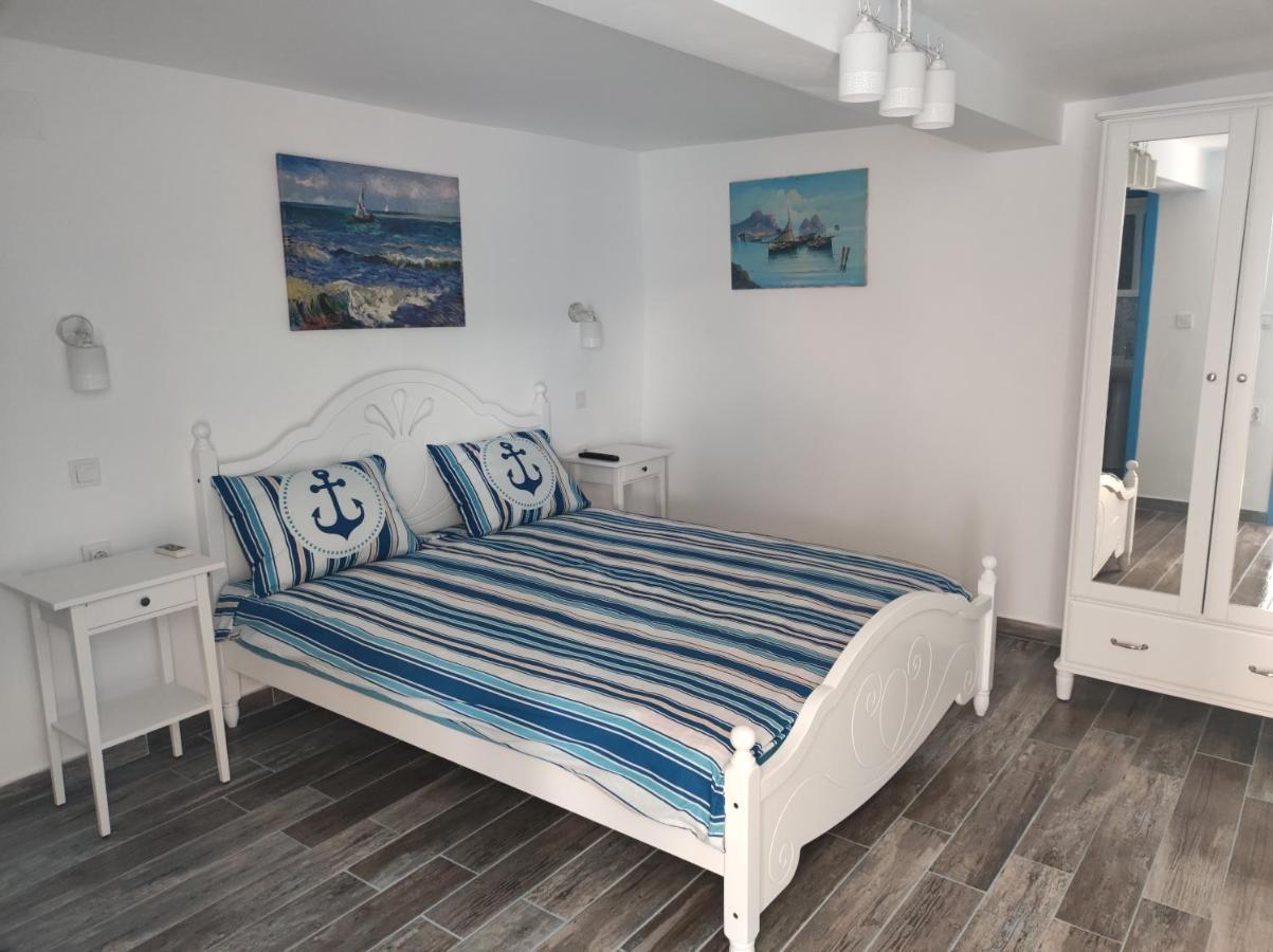 Pensiune Blue Coral Юриловка Екстериор снимка